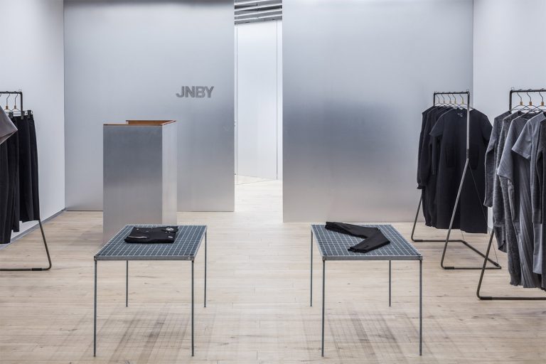 立陶宛·JNBY品牌服装店设计