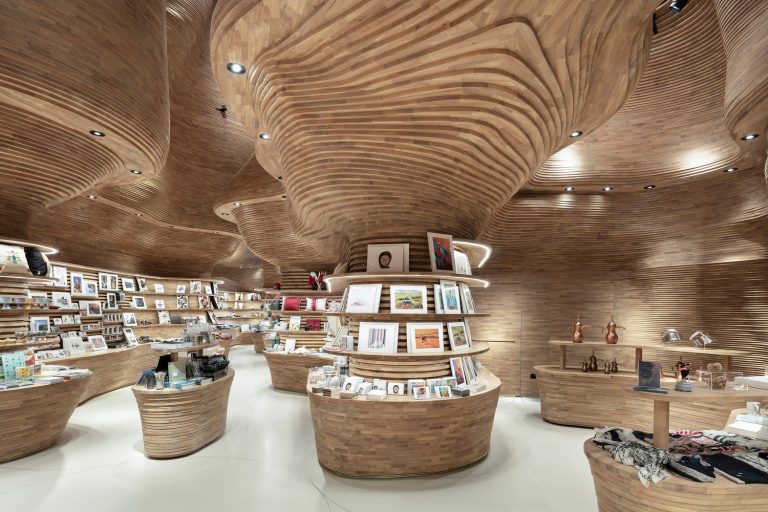 “洞穴之光”卡塔尔国家博物馆零售店