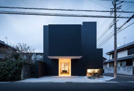 日本滋贺“框架”艺术住宅设计