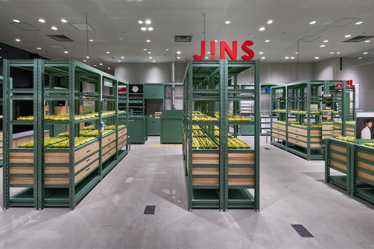 东京·JINS品牌眼镜店(银座LOFT店)