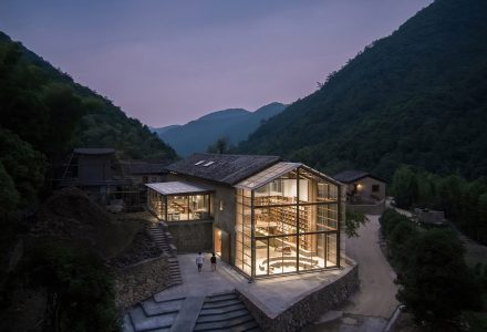 浙江桐庐青龙坞·“言几又”乡村胶囊旅社书店