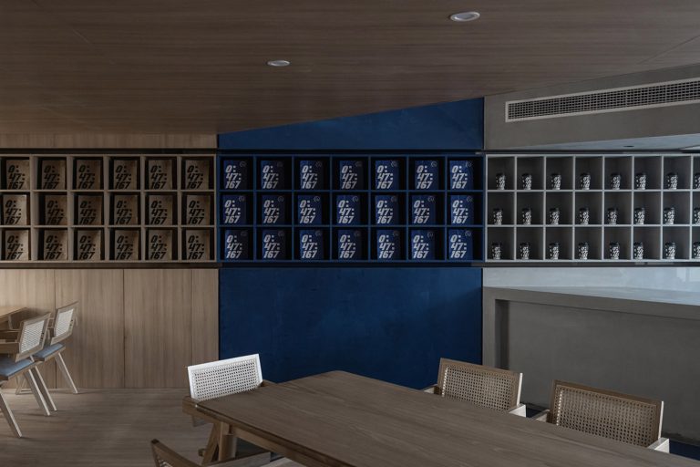 青岛·“理想之蓝”咖啡厅设计 / 开尺设计