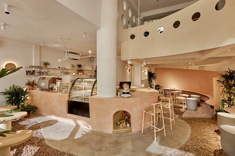 越南胡志明市·September品牌咖啡厅设计 / Red5&Ben Decor