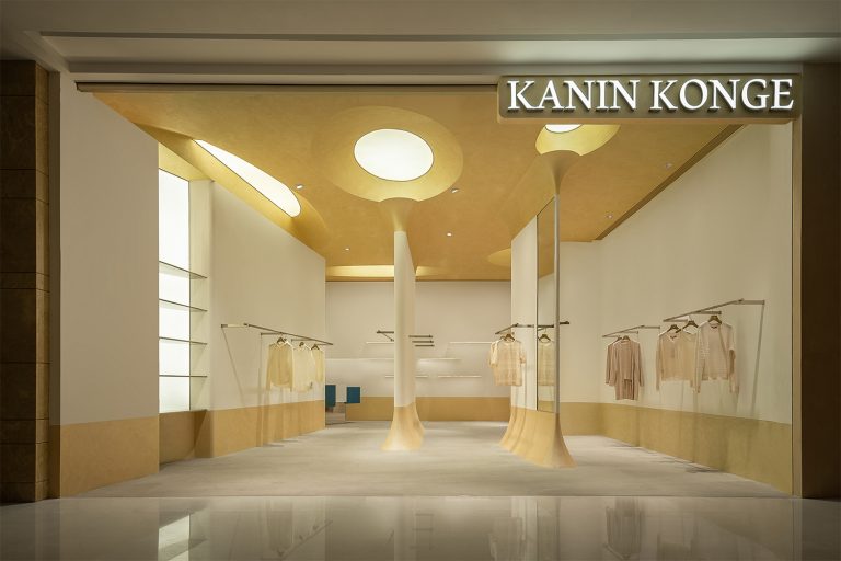 上海·“KANIN KONGE兔皇羊绒”服装店 / 弹性工作室