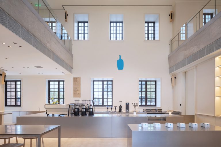 上海·Blue Bottle Coffee蓝瓶咖啡(裕通店) / Schemata Architects