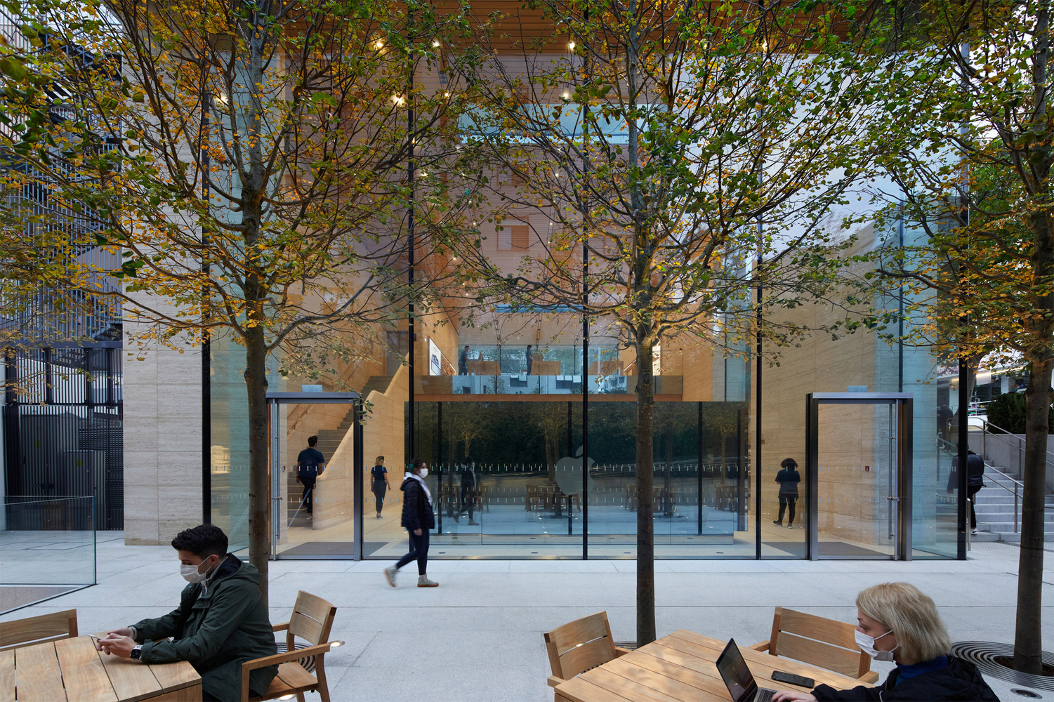 土耳其伊斯坦布尔·Apple苹果零售店设计 / Foster+Partners