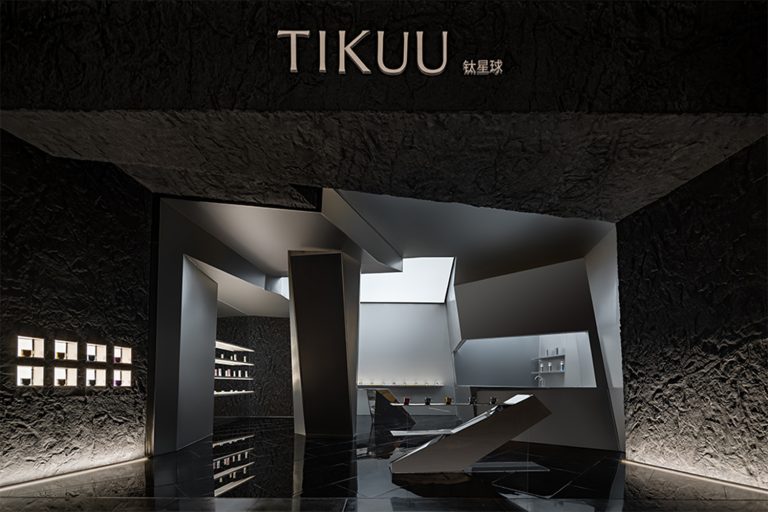 重庆·“TIKUU钛星球”体验店设计 / WUUX