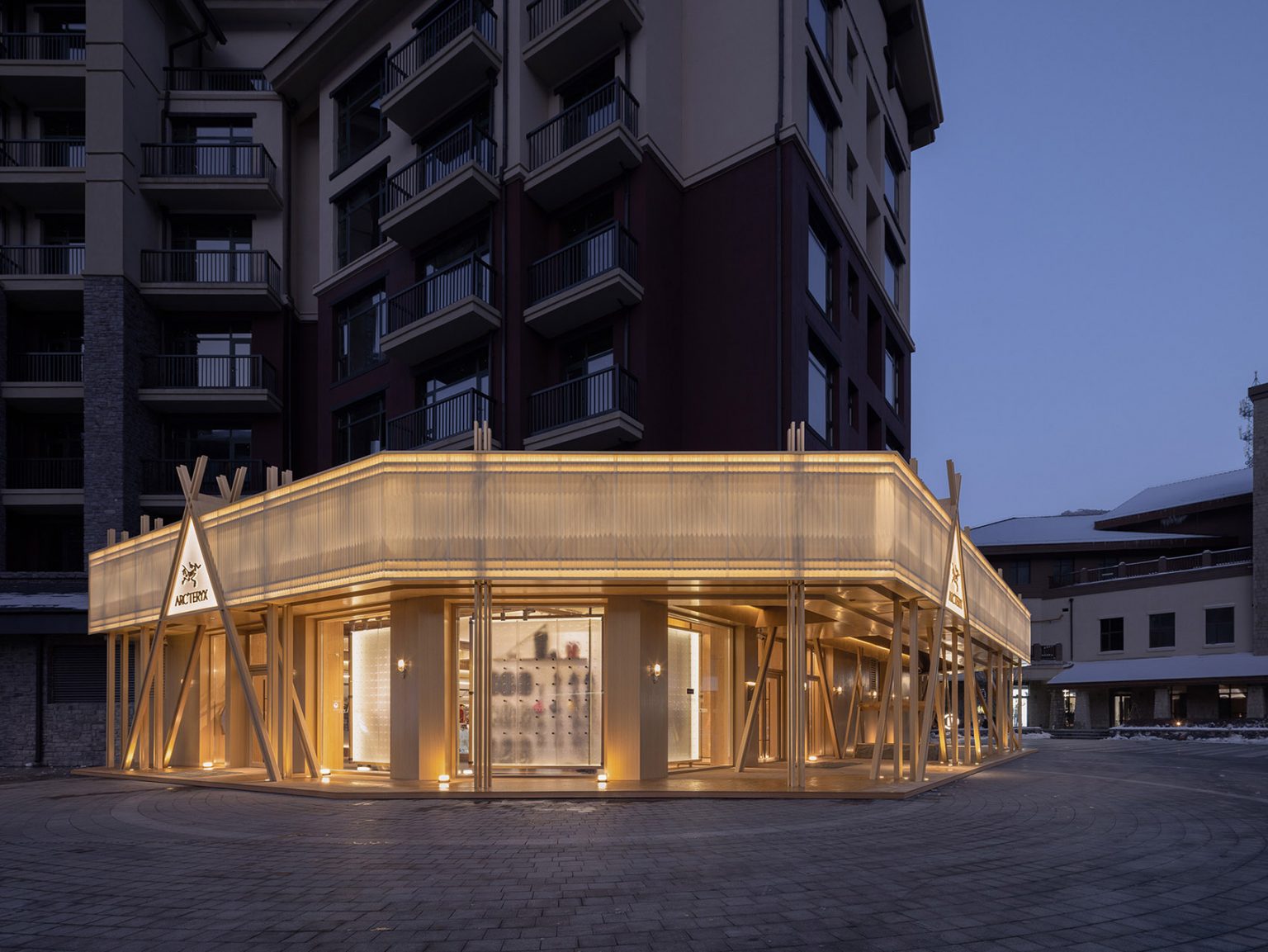 吉林·“ARC’TERYX始祖鸟”专卖店设计(北大湖店) / 尚洋艺术 - 【SOHO设计区】