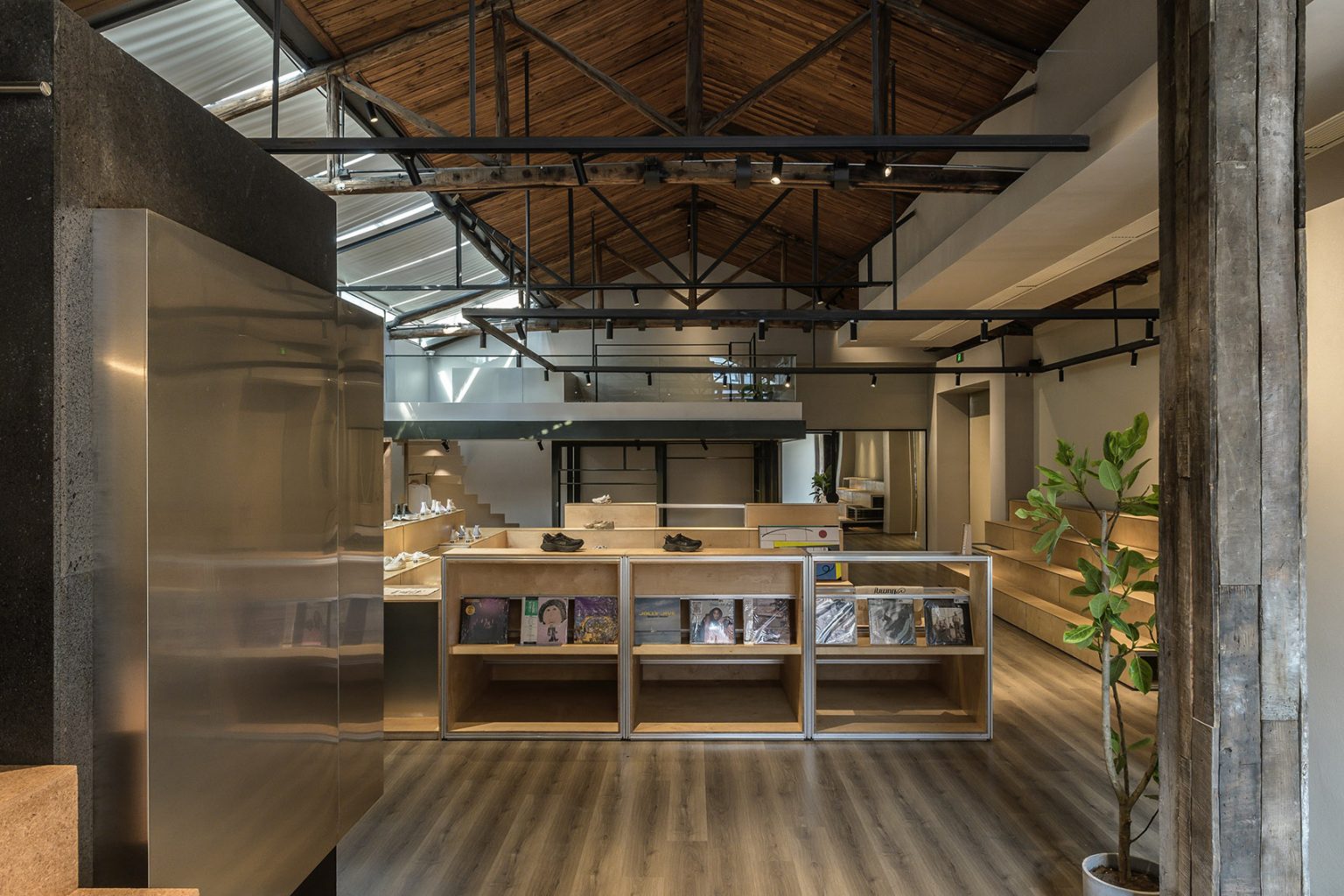 成都·ALUMNI潮流品牌集合店 / 未来以北 - 【SOHO设计区】