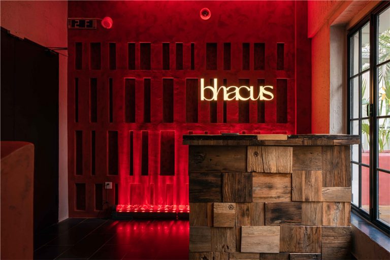 上海·“Bhacus Wine & Wood Grill酒神”西餐厅 / STUDIO DOHO