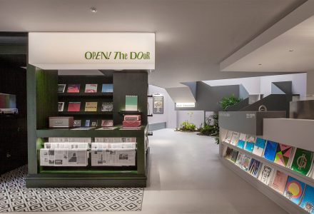 杭州·OPEN THE DOOR艺术书店 / 卧野空间