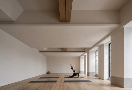 重庆·HelloWhite Yoga瑜伽馆(人和店) / Geemo Design